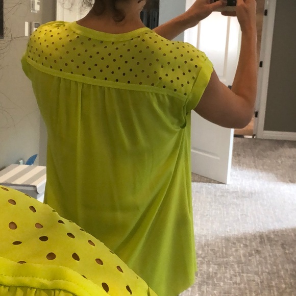 Lemon/Lime Zip Detail Top - Picture 2 of 3